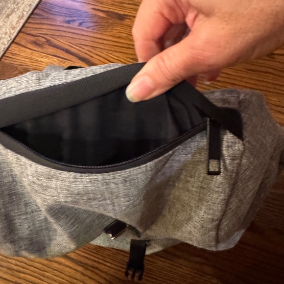 Lululemon Go Lightly Rucksack 26L heathered black/gray